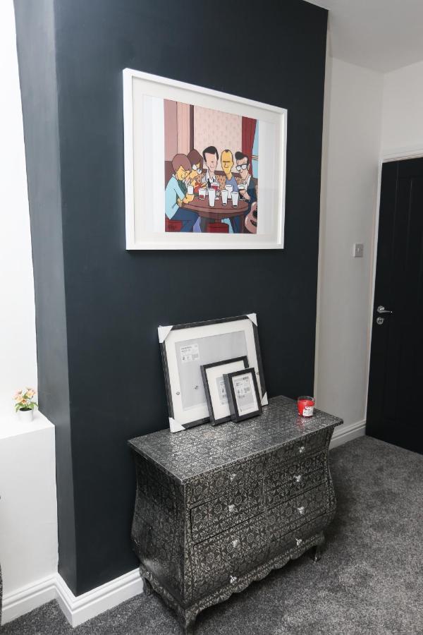 Cheerful 4-Bedroom Home In Sheffield Walkly Exterior foto